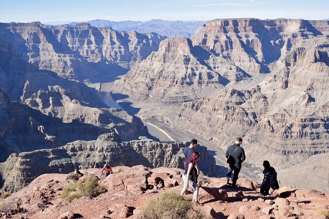 Small Group Tour: Grand Canyon West Rim, Skywalk & Hoover Dam - What the guides add to the day