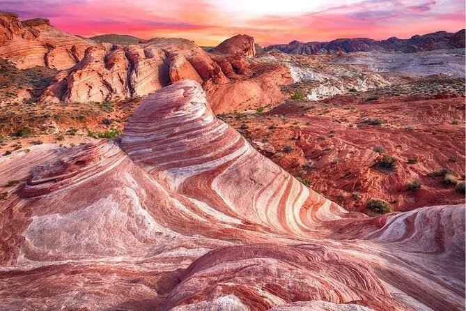 Small Group: Valley of Fire Half Day Tour from Las Vegas - Seven Sisters turns lunch into a scenic pause