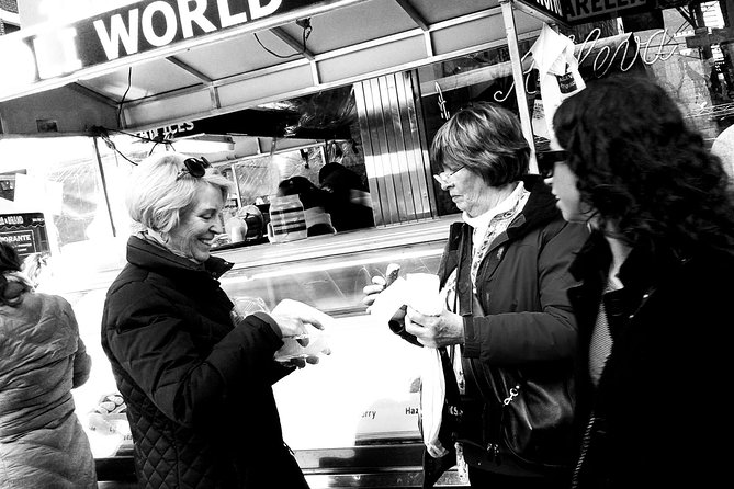 SoHo, Little Italy, and Chinatown Walking Tour in New York - Why this short Lower Manhattan route works