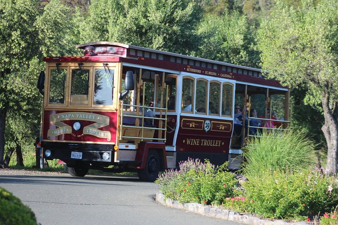 Sonoma Valley Open Air Wine Trolley Tour - Who should book this Sonoma wine tour?