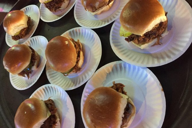 Southern Flavors Food, Pub Crawl, and History Walking Tour - Why this Savannah food walk works