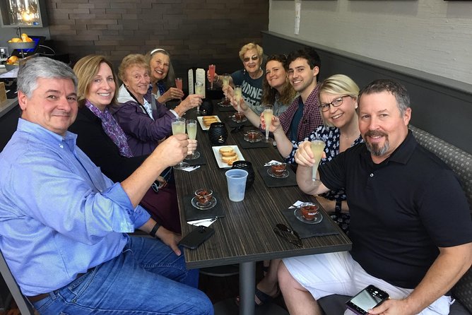 Southern Flavors Food, Pub Crawl, and History Walking Tour - Starting in Johnson Square at noon