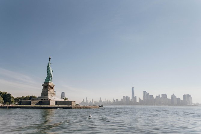 Statue of Liberty and Ellis Island Guided Tour with Ferry - Two hours or four hours?