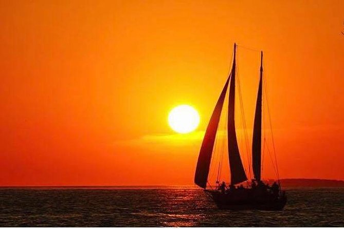 Sunset Sail in Key West with Beverages Included - What the small group changes