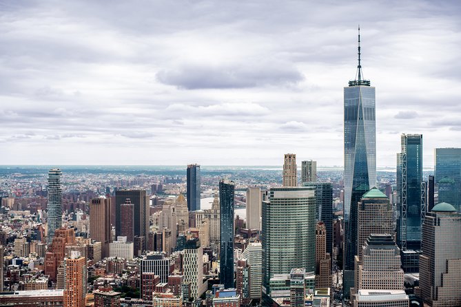 The Manhattan Helicopter Tour of New York - Taking off from the Downtown Manhattan Heliport