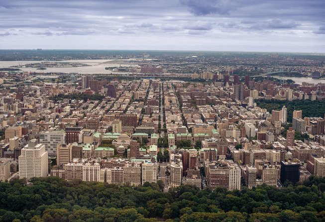 The Manhattan Helicopter Tour of New York - Seating, aircraft size, and the middle-seat risk