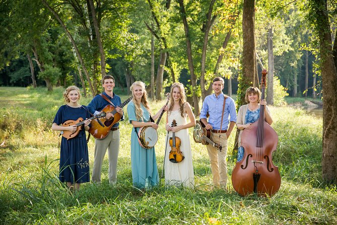The Petersens at The Little Opry Theatre in Branson - Key points before you book