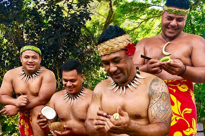 Toa Luau at Waimea Valley, Oahu - The 1 p.m. and 5 p.m. schedules