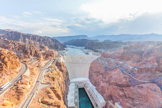 Ultimate Hoover Dam Tour from Las Vegas - Lake Mead Lookout and the Arizona Paint Pots