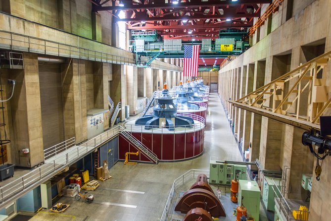 Ultimate Hoover Dam Tour from Las Vegas - Fifteen minutes at the Welcome to Fabulous Las Vegas Sign