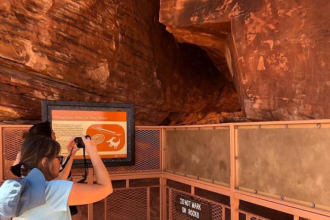 Valley of Fire Tour - The ride out to the red sandstone