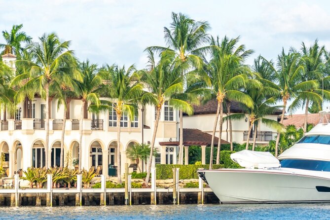 Venice of America Tour | Millionaire's Row | Complimentary Drinks - The 75-minute route, from canals to Port Everglades