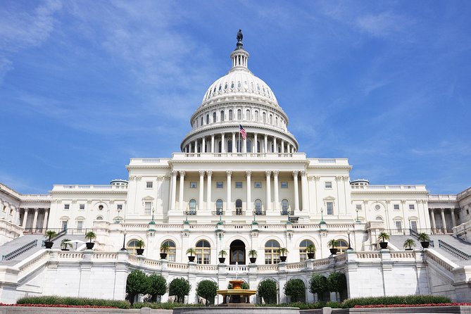 VIP Best of DC with US Capitol + National Archives Reserved Entry - Summer option: Potomac cruise and Georgetown