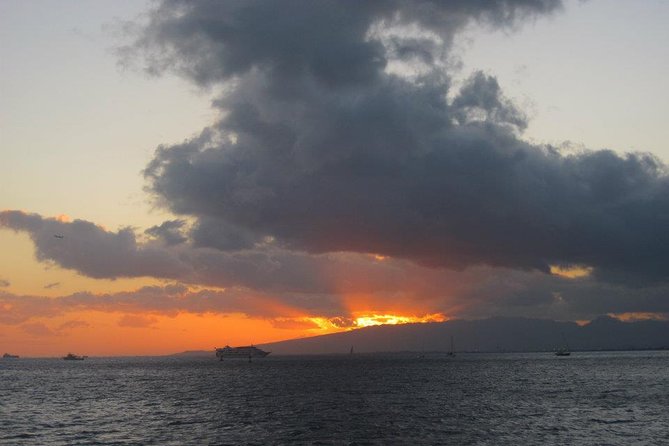 Waikiki Signature Sunset Catamaran Sail - Diamond Head at sunset
