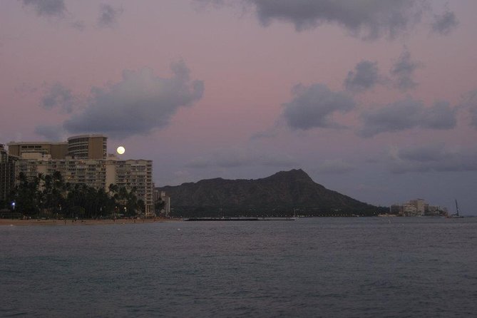 Waikiki Signature Sunset Catamaran Sail - The crew sets the tone