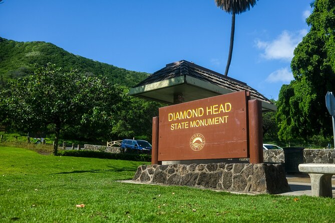 Waikiki Trolley Blue Line Coastline & Local Grindz Hop-on Hop-off - Leonard’s Bakery and the malasada finale