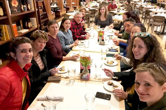 Walking Food & Drink Tour of Downtown Nashville - Guides make the difference