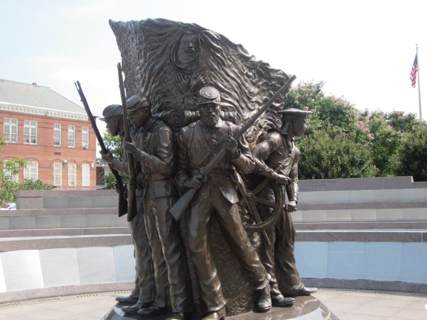 Washington, DC: African American History Tour & Museum Entry - The White House and downtown Washington