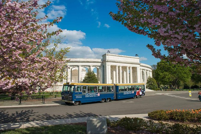 Washington DC Hop-On Hop-off Trolley Tour with 15 Stops - Stop 1: Union Station and the Postal Museum