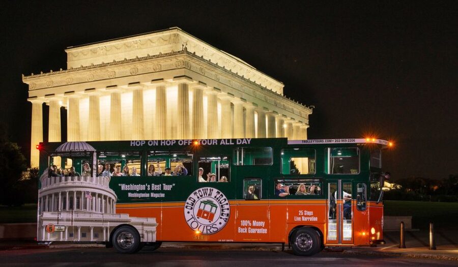 Washington DC: Monuments by Moonlight Nighttime Trolley Tour - What the 150-minute route covers