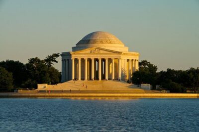 Washington DC Monuments by Moonlight Tour by Trolley