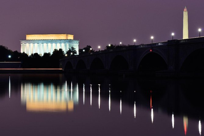 Washington DC Moonlight Tour by Electric Cart - Thirty minutes at the Lincoln Memorial