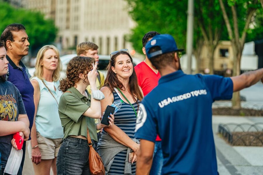 Washington DC: National Mall Night Bus Tour - Key points to know before booking