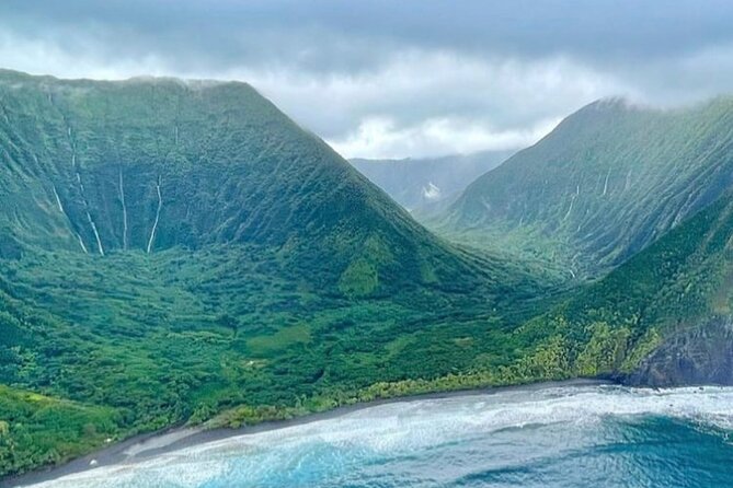 West Maui and Molokai Special 45-Minute Helicopter Tour - What the six-seat cabin feels like