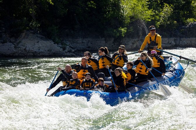 Whitewater Rafting in Jackson Hole : Family Standard Raft - Check-in, transport, and getting ready