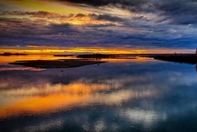 Wilderness, Wildlife, Glacier Experience from Anchorage - Gold Rush stories, salmon, and roadside wildlife