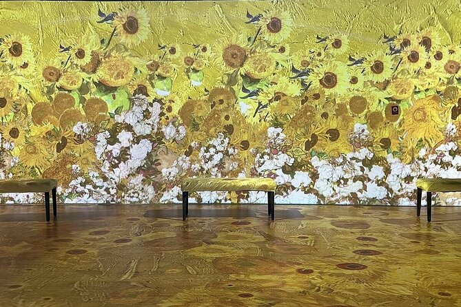 Wizard of OZ Museum tour - Van Gogh and space imagery add a second theme