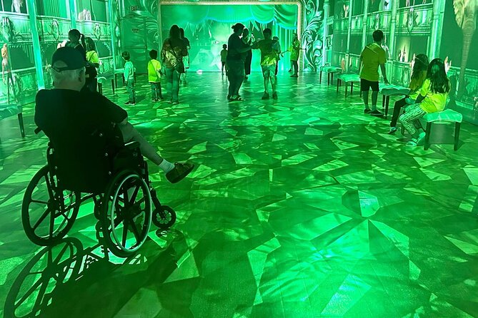 Wizard of OZ Museum tour - Start with the books, not just the movie