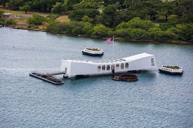 WWII Pearl Harbor Heroes Deluxe Tour - USS Arizona Memorial: the most uncertain stop